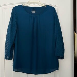 Ladies 3/4 sleeve dark blue top